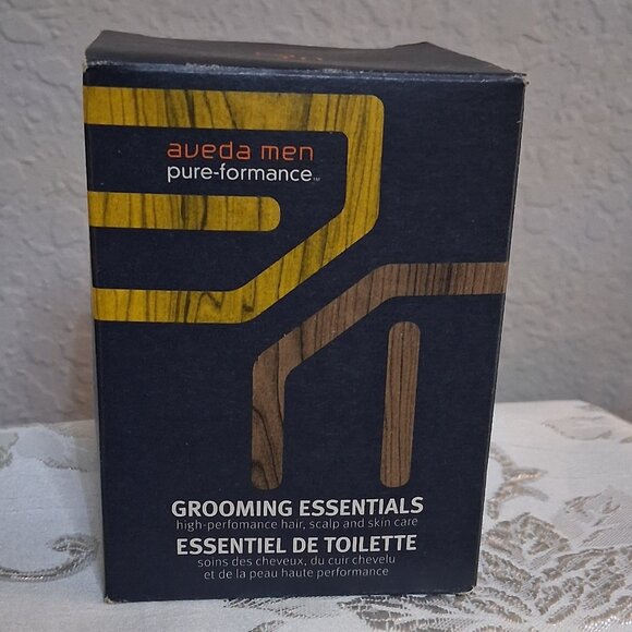 Aveda Men's Bundle Pure-formance Exfoliating Shampoo, Pomade, & Grooming Kit - Picture 8 of 15